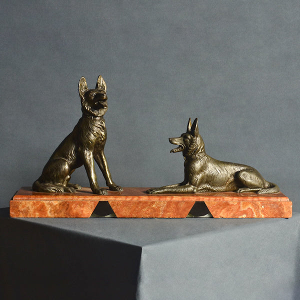 Bronzo fusione a cera persa raffigurante cani da compagnia, Piemonte. Primi '900