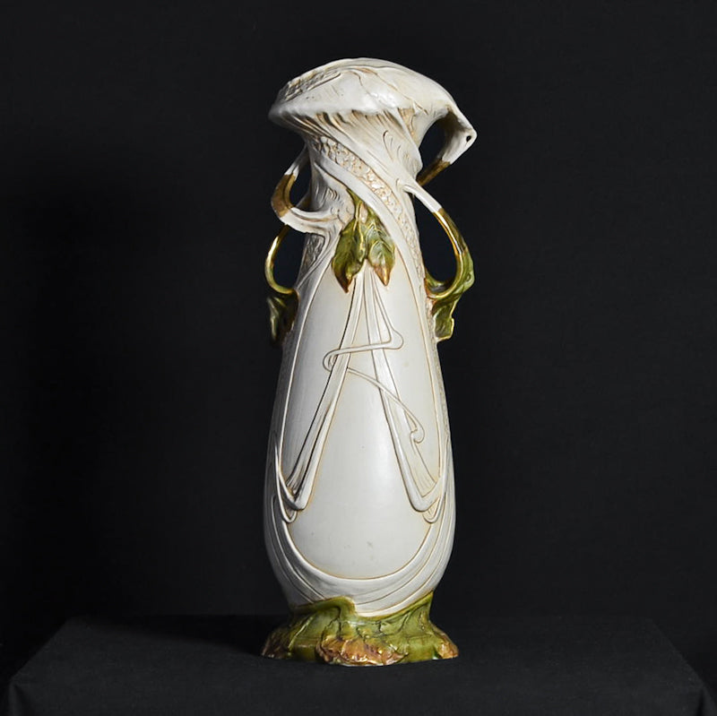 Vaso in stile Liberty manifattura Royal Dux. Epoca primi ‘900