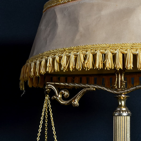 Lampada da tavolo in bronzo raffigurante bilancia. Parigi. Primi ‘900