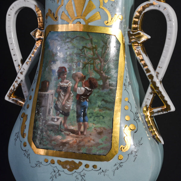 Coppia di vasi in porcellana colori di Provenza con decori animati. Epoca ‘800. Vecchia Parigi