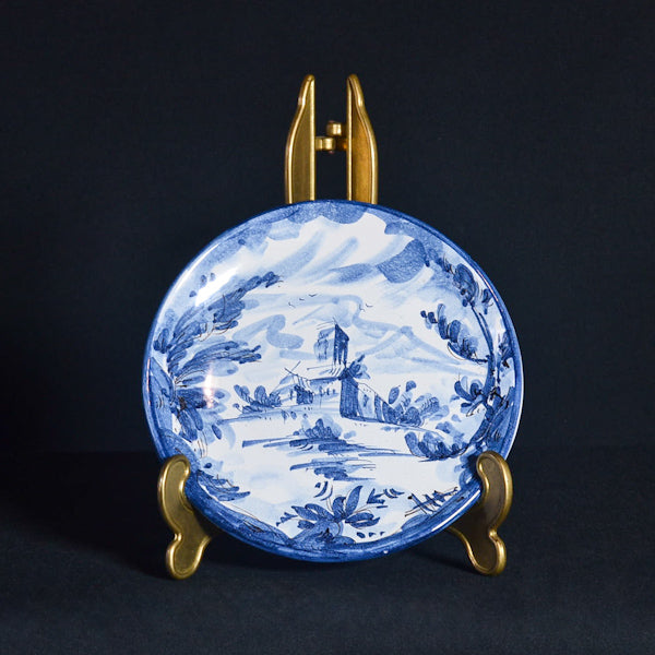 Piatto in maiolica blu e bianca. Italia. Epoca ‘900